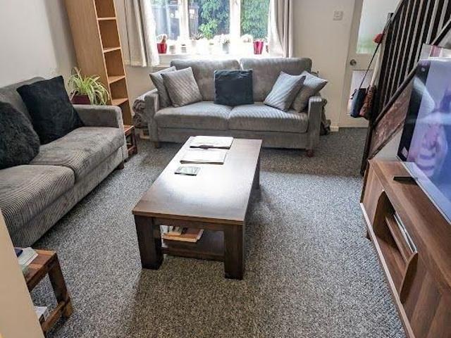 House for rent in Fordington