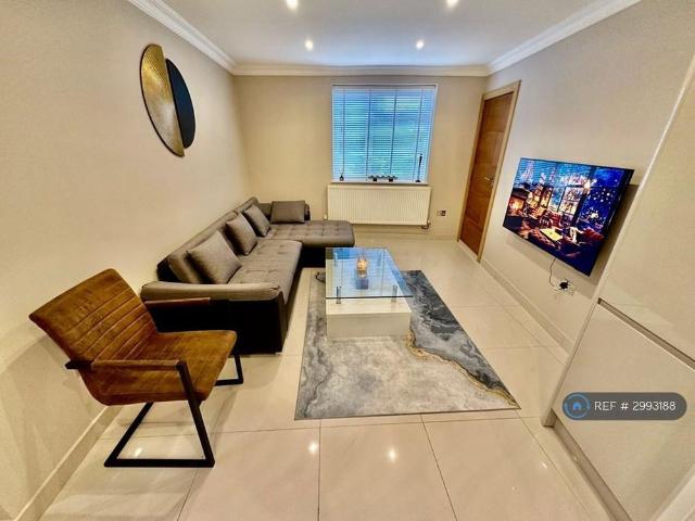 House for rent in Clewer Village, Windsor