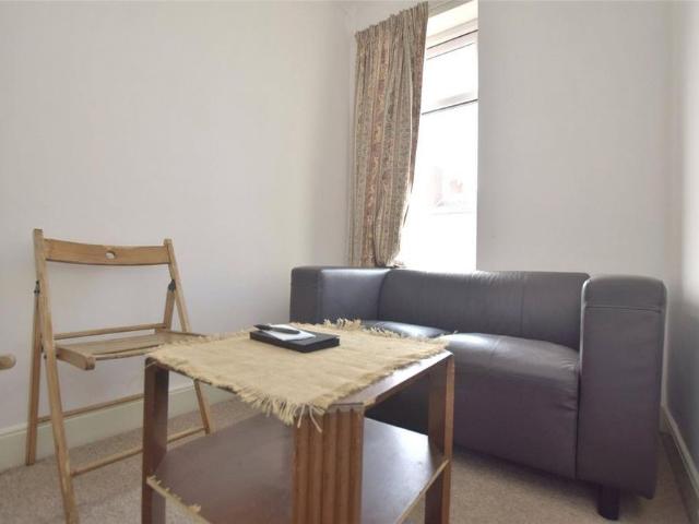 Room for rent in Golden Valley, Gloucestershire