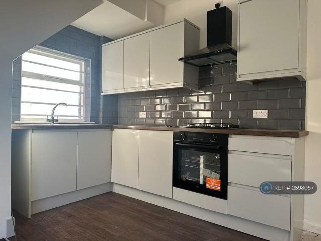 House for rent in Dewsbury, West Yorkshire