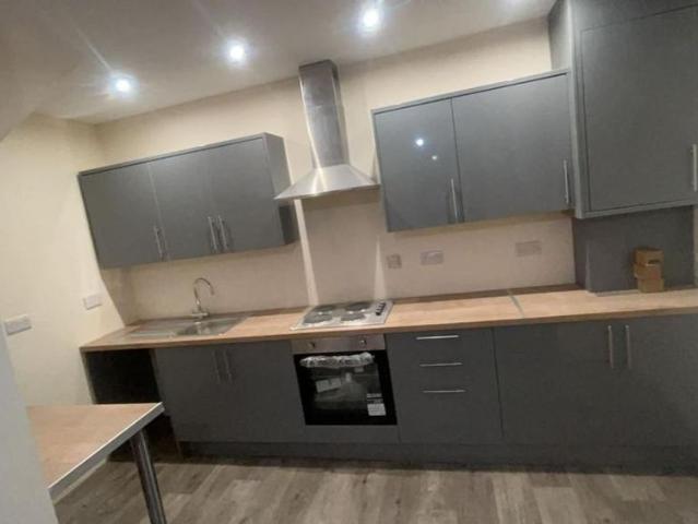 House for rent in Dalton, Almondbury