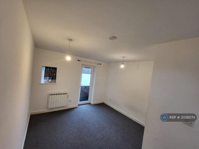 House for rent in Spring Park, Luton