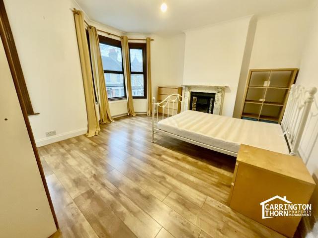 House for rent in Charlton, Greater London