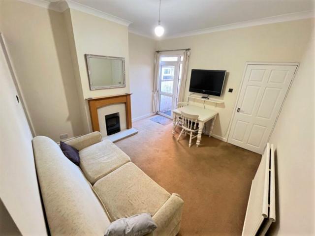 House for rent in Poolfields, Butterton
