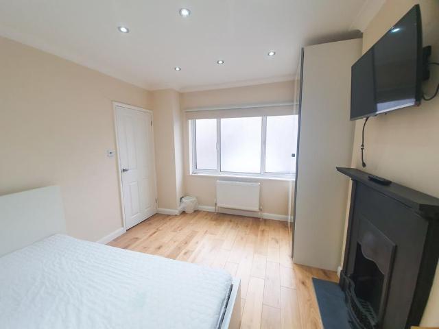 Room for rent in Warley, Brentwood