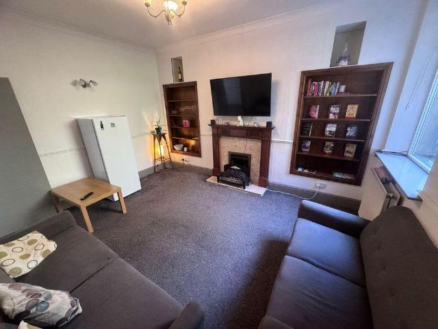 House for rent in Cowcliffe, Huddersfield
