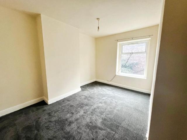 House for rent in Paddock, Milnsbridge