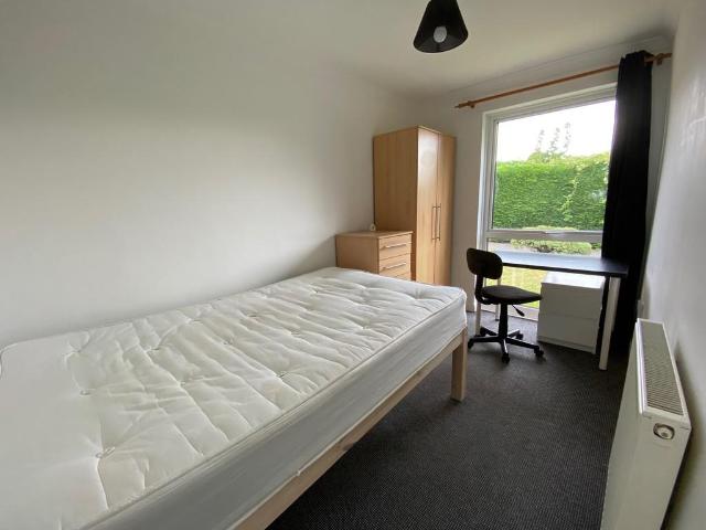 House for rent in Hales Place, The Bridge