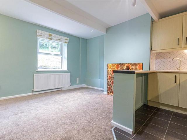 House for rent in Armitage Bridge, Kirklees