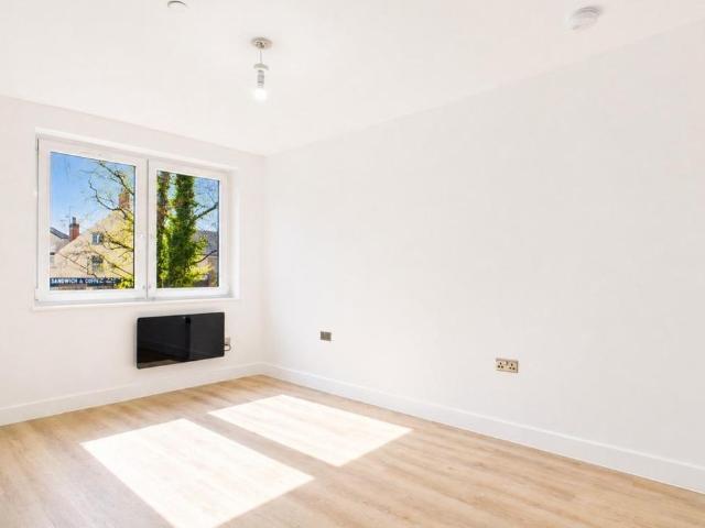 Apartment for rent in Stroud, School House