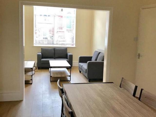 Room for rent in Edgeley, Greater Manchester