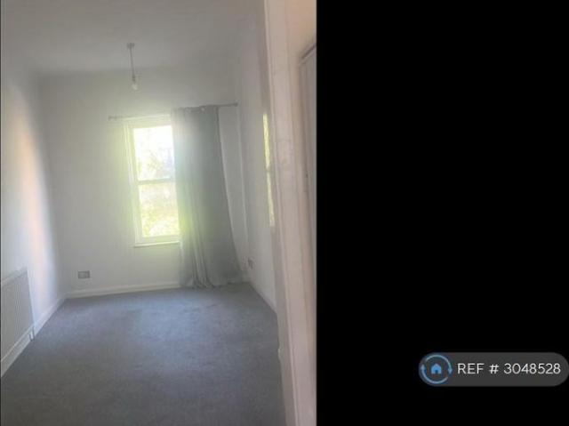 House for rent in London Borough of Sutton, Greater London