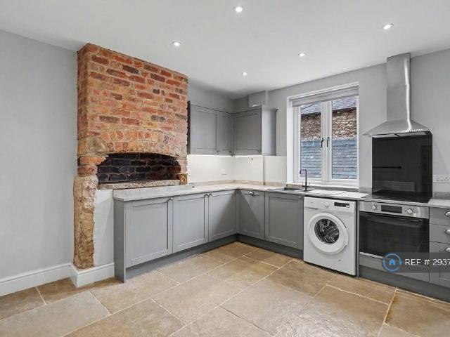 House for rent in Froggatt, East Midlands