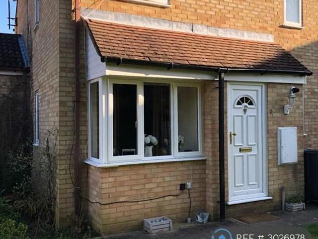 House for rent in Pouchen End, Hertfordshire