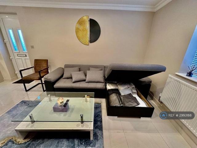 House for rent in Clewer Village, Windsor