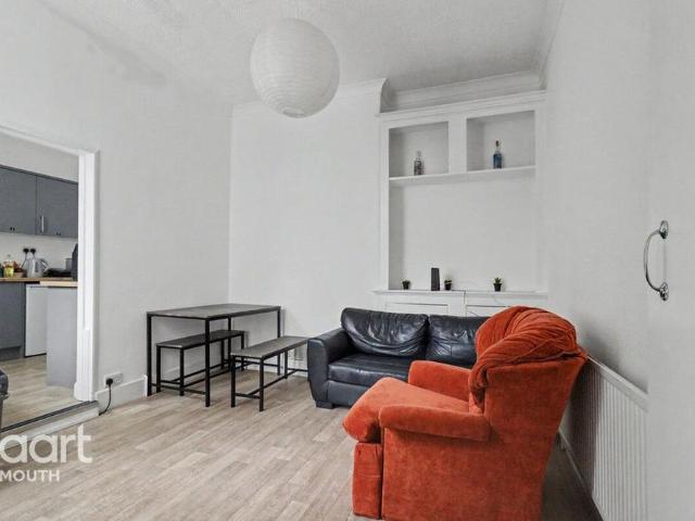 Room for rent in Pennycomequick, Plymouth