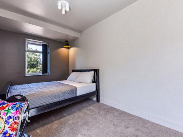 House for rent in Alton Barnes, Essex