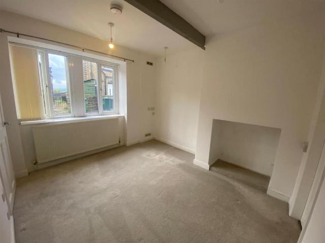 House for rent in Scapegoat Hill, West Yorkshire