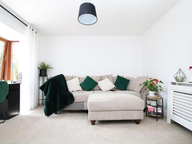 House for rent in Wickhurst Green, Horsham