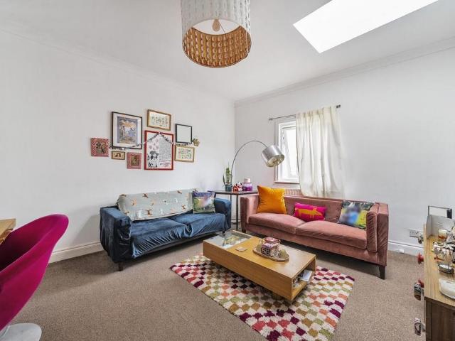 House for rent in London Borough of Lewisham, Bell Green