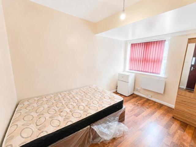 Apartment for rent in St Matthew's, Old Wharf