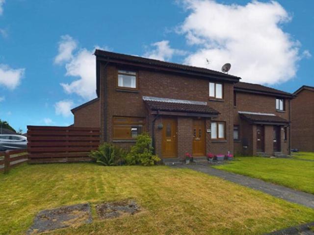 Apartment for rent in Dean Park, Renfrew