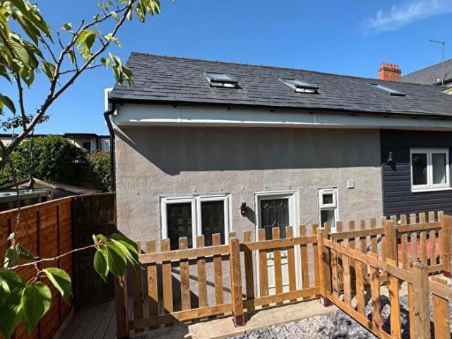 Apartment for rent in Desborough