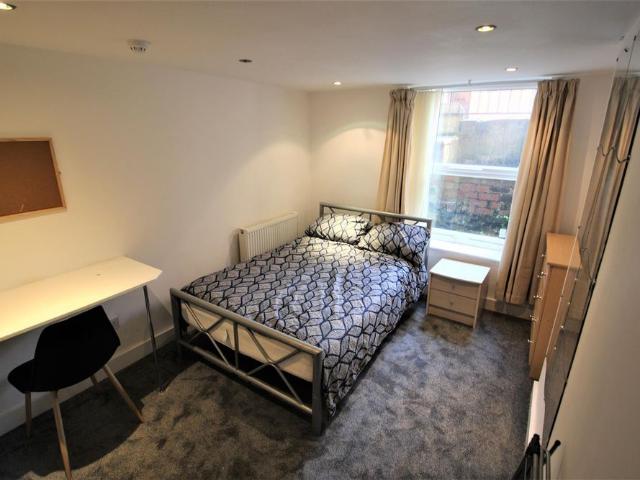 House for rent in Beckett Park, Headingley
