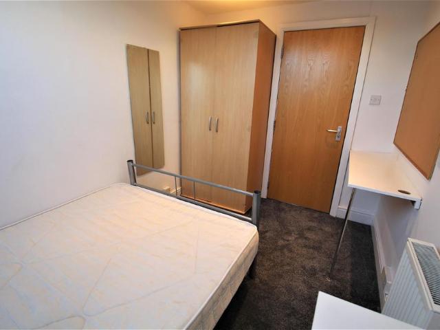House for rent in Beckett Park, Headingley