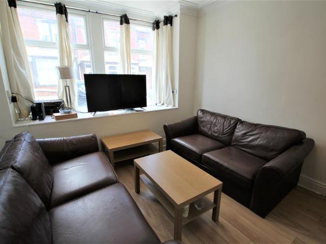 House for rent in Beckett Park, Headingley