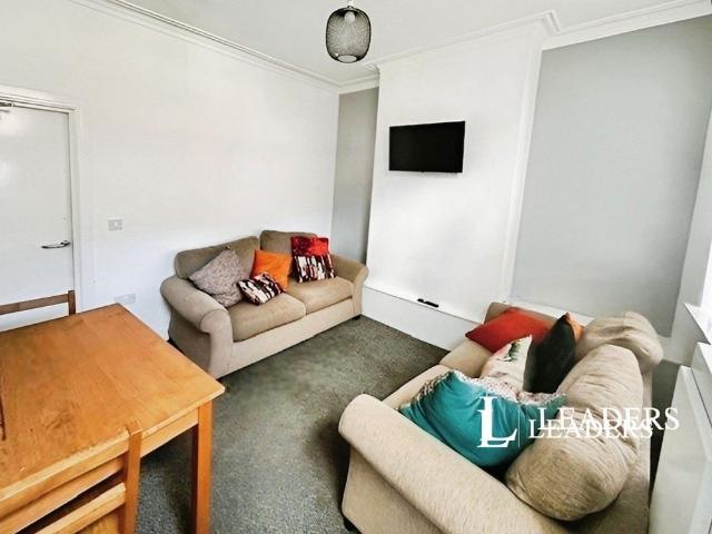 House for rent in Joiner's Square, Hanley