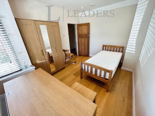 House for rent in Chesterton, Arbury
