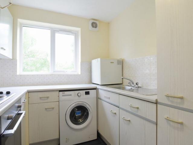 Apartment for rent in Seven Kings, Greater London