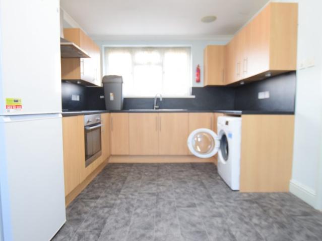 Apartment for rent in Seven Kings, Greater London
