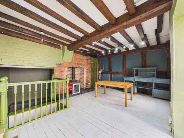 Townhouse for sale in Catchems End, Wyre Forest
