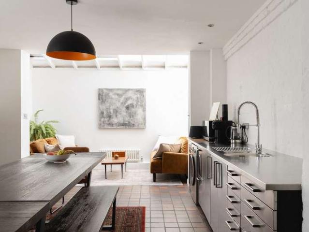 Townhouse for sale in Bethnal Green, Greater London