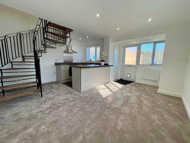 Apartment for rent in Elmfield, Leicestershire