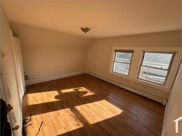 Townhouse for rent in Newark Townhouse for rent in Newark