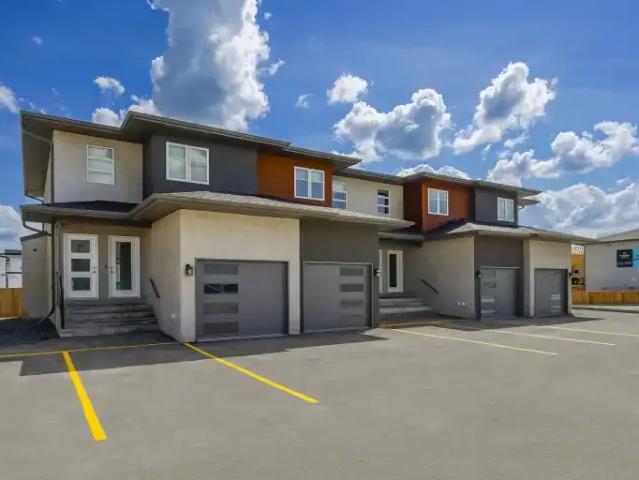 Townhouse for rent in Hanover, Manitoba
