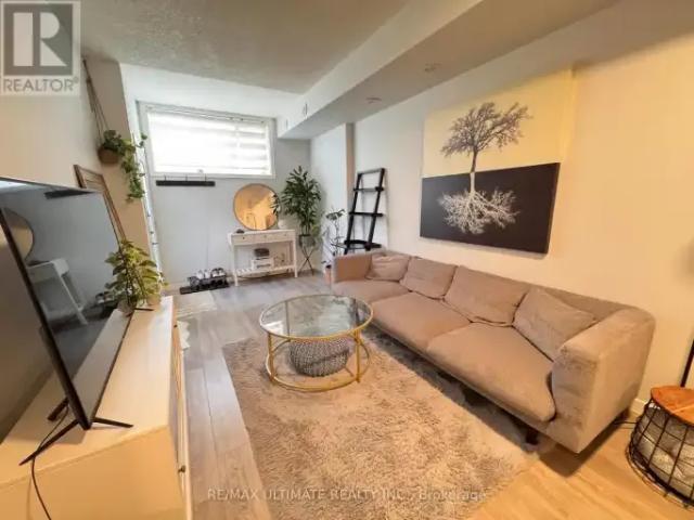 Townhouse for rent in Burlington, Ontario