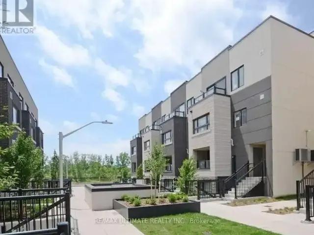 Townhouse for rent in Burlington, Ontario