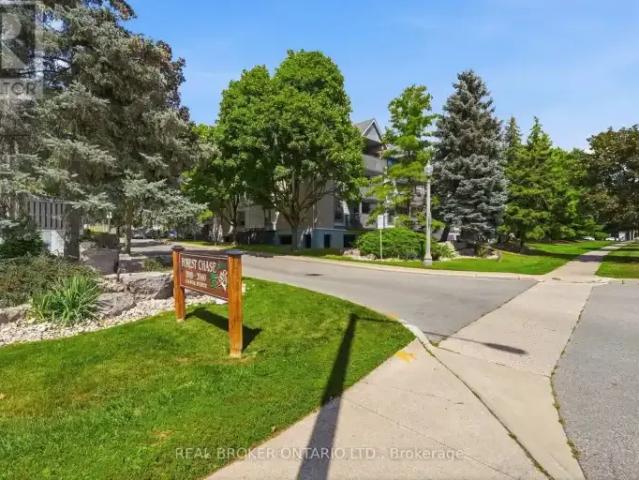 Townhouse for rent in Burlington, Ontario