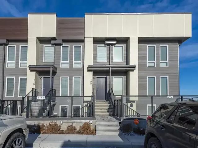Townhouse for rent in Northwest, Alberta
