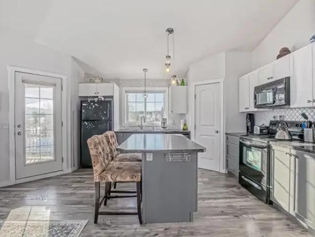 Townhouse for rent in Northwest, Alberta