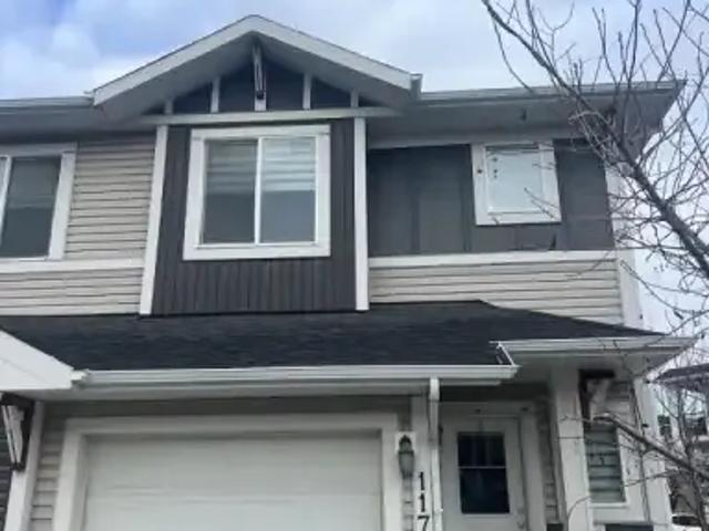 Townhouse for rent in Chestermere, Alberta