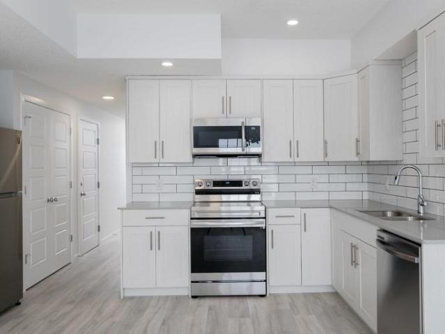 Townhouse for rent in Wedgewood, Alberta