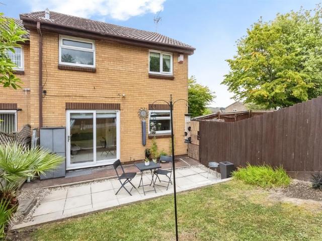 House for sale in Austhorpe, West Yorkshire