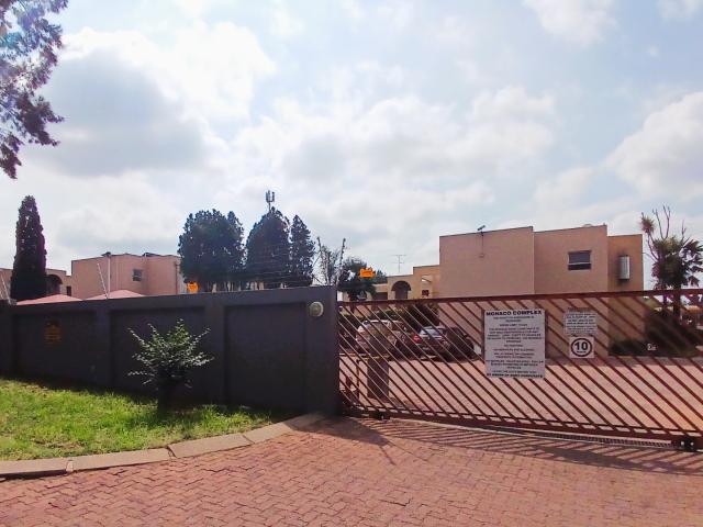 Townhouse for sale in Ekurhuleni, Gauteng
