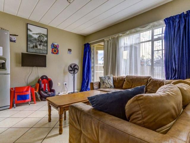 Townhouse for sale in Ekurhuleni, Gauteng