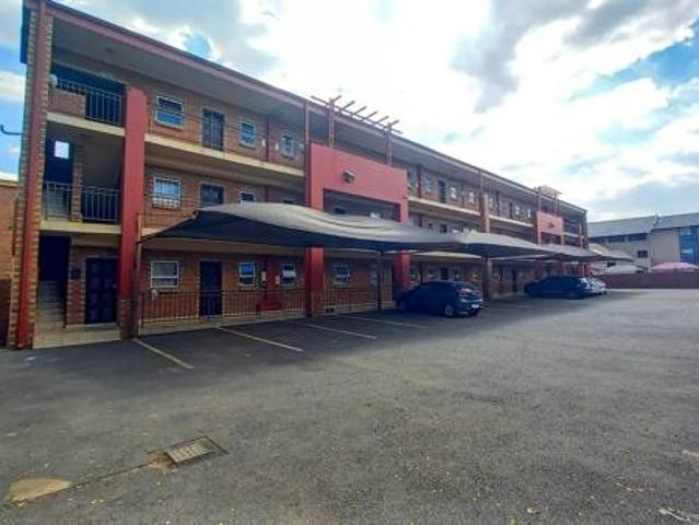 Townhouse for sale in Ekurhuleni, Gauteng